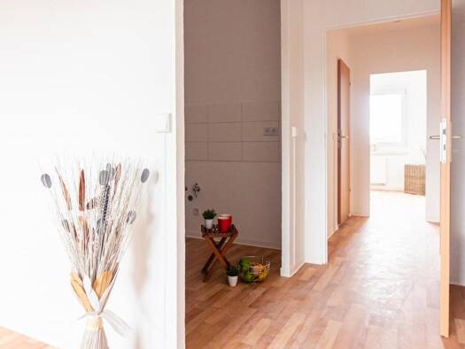 Wohnung zur Miete 200 € 2 Zimmer 39,3 m² 2. Geschoss frei ab 01.10.2026 Paul-Bertz-Str. 60 Helbersdorf Chemnitz 09120