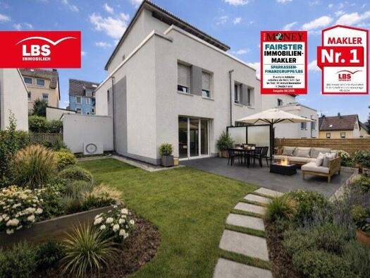 Einfamilienhaus zum Kauf - Erstbezug 4 Zimmer 130 m² 300 m² Grundstück frei ab sofort Solingen-Mitte Solingen 42651