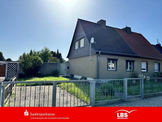 Doppelhaushälfte zum Kauf 79.000 € 3 Zimmer 80 m² 869 m² Grundstück frei ab sofort Mücheln Mücheln (Geiseltal) 06249