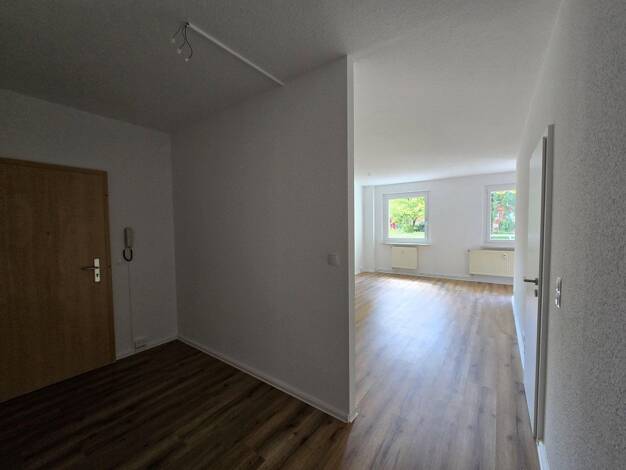 Wohnung zur Miete 450 € 3 Zimmer 69 m² 1. Geschoss Faleska-Meinig-Straße 12 Markersdorf Markersdorf 09122