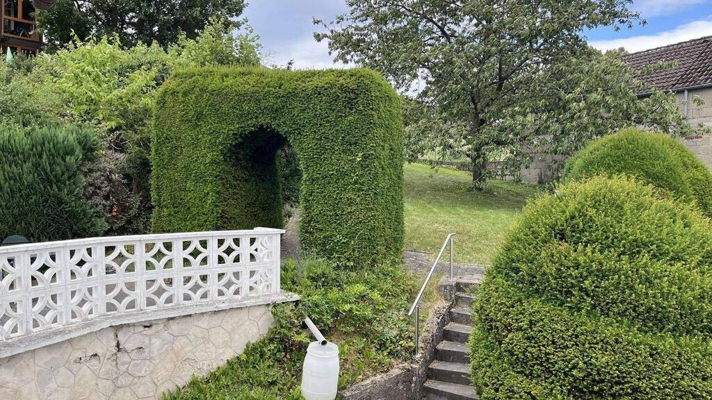 Einfamilienhaus zum Kauf 218.000 € 6 Zimmer 180 m² 894 m² Grundstück Hasselbach Weilburg 35781