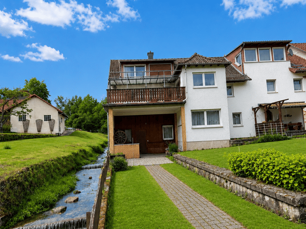 Mehrfamilienhaus zum Kauf provisionsfrei 219.000 € 10 Zimmer 300 m² 892 m² Grundstück frei ab sofort Lippoldshausen Hann. Münden 34346