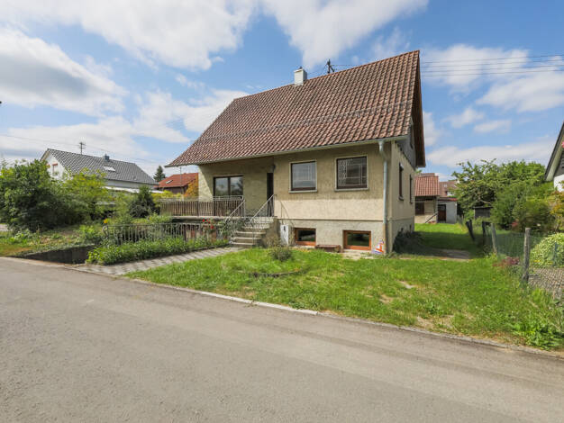 Einfamilienhaus zum Kauf 349.000 € 4 Zimmer 95 m² 729 m² Grundstück Sengach Mühlacker / Sengach 75417