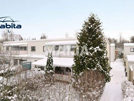 Reihenmittelhaus zum Kauf 225.000 € 4 Zimmer 93 m² 22.790,2 m² Grundstück Harakkamyllyntie 1 Helsinki 00920