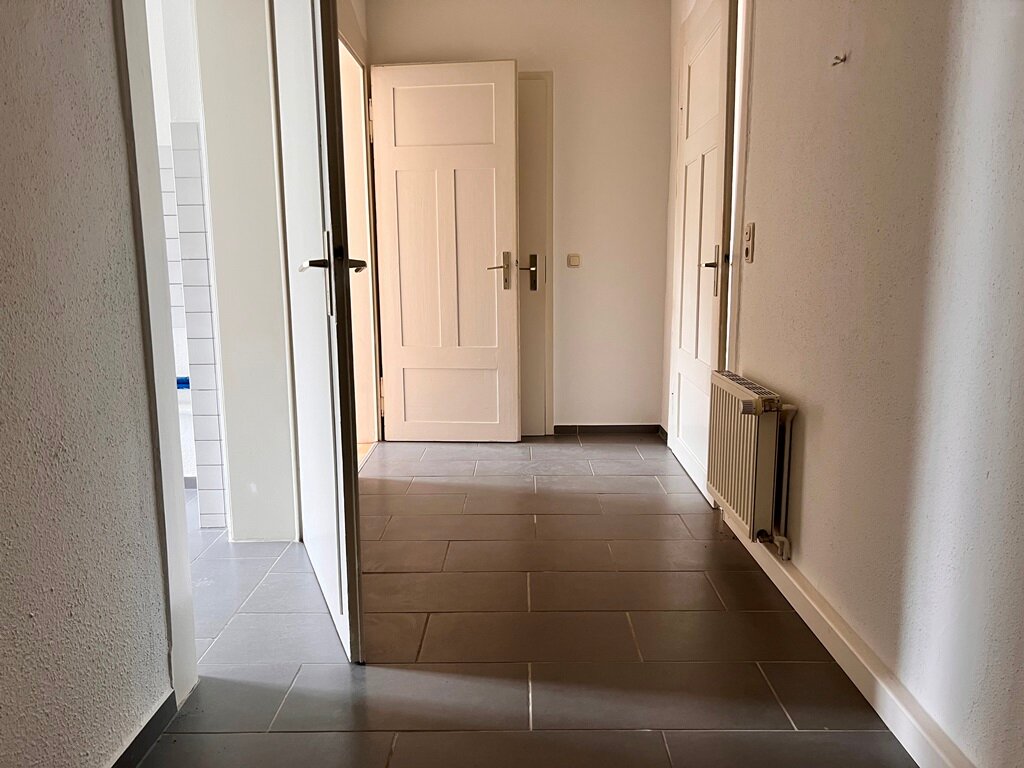 Apartment zur Miete 320 € 3 Zimmer 67 m²<br/>Wohnfläche Dittesstraße 35 Neundorfer Vorstadt Plauen 08523