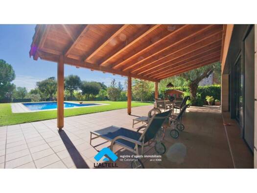 Villa zum Kauf 850.000 € 5 Zimmer 347 m² 1.552 m² Grundstück l'Ametlla del Vallès 08480