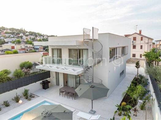 Villa zum Kauf - Erstbezug 1.100.000 € 4 Zimmer 190 m² 443 m² Grundstück Sutivan 21403