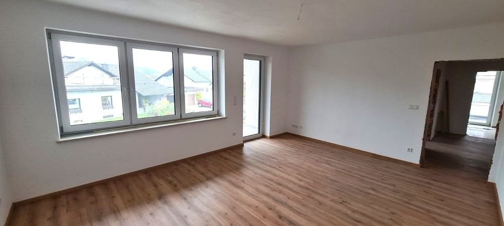 Wohnung zur Miete 1.025 € 3 Zimmer 93,3 m²<br/>Wohnfläche 1.<br/>Geschoss 01.12.2024<br/>Verfügbarkeit Pförring Pförring 85104