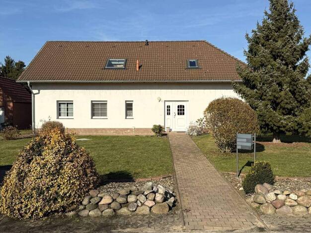 Einfamilienhaus zum Kauf 369.000 € 7 Zimmer 215 m² 1.091 m² Grundstück Am Mühlenberg 23 Plodda Muldestausee 06774