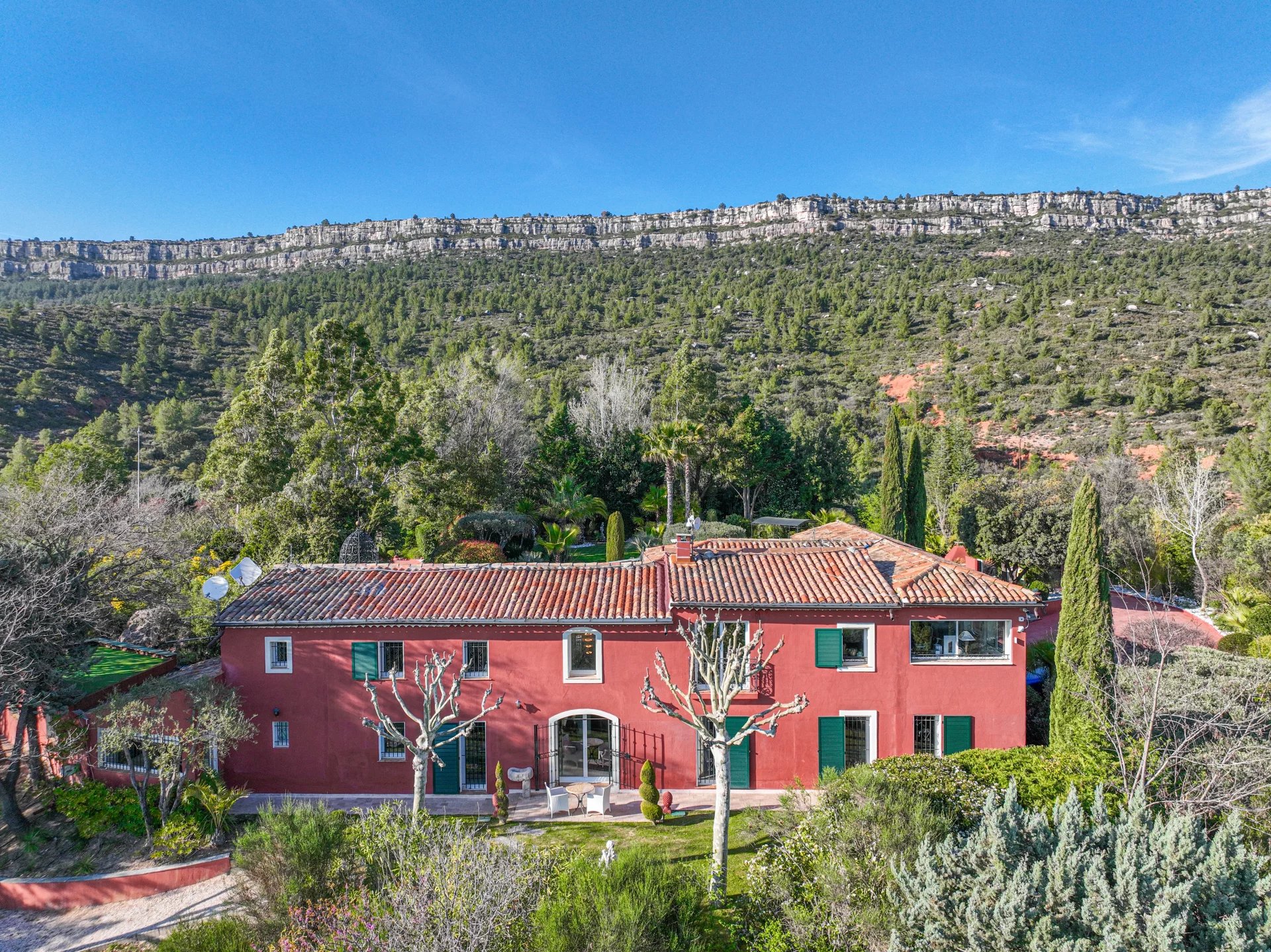 Einfamilienhaus zum Kauf 3.250.000 € 8 Zimmer 430 m²<br/>Wohnfläche 35.000 m²<br/>Grundstück Grand Sud- Aix la Duranne AIX EN PROVENCE 13100