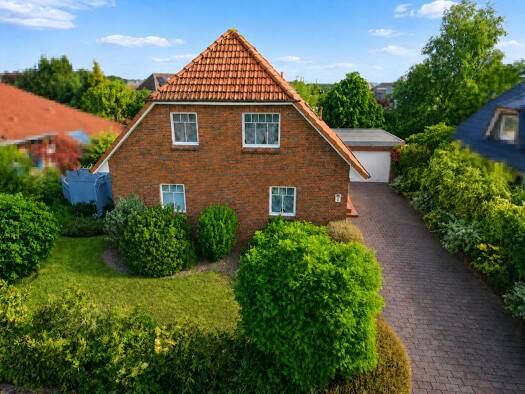 Einfamilienhaus zum Kauf 439.000 € 5 Zimmer 160 m² 679 m² Grundstück Altenwalde Cuxhaven 27478