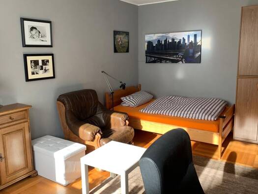 WG-Zimmer zur Miete Wohnen auf Zeit 680 € 20 m² frei ab 01.05.2026 Brahmsweg 0 Botnang Stuttgart Botnang 70195