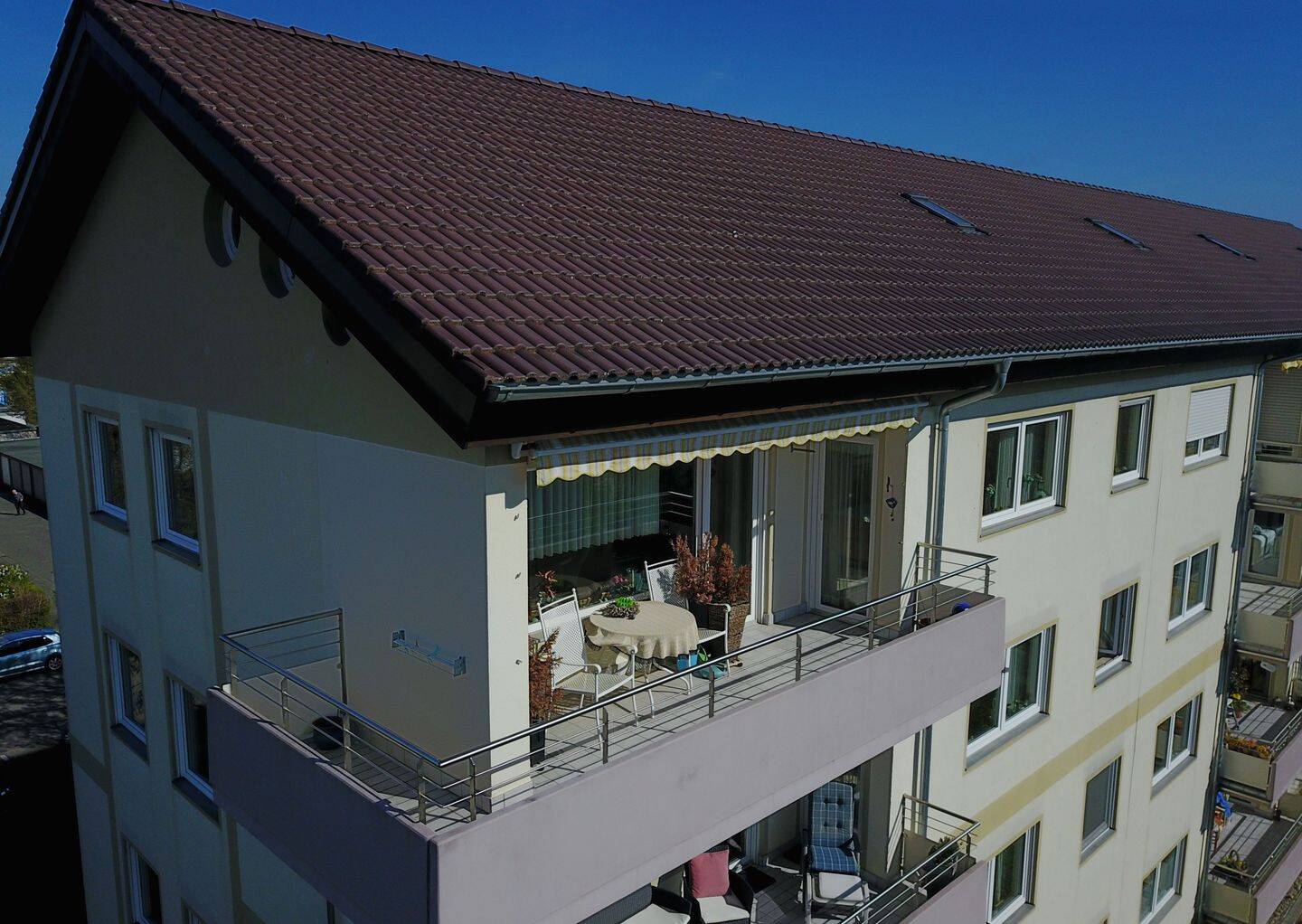 Immobilie in Breisach am Rhein - 3,5 Zimmer Wohnung mit Südbalkon und Garage - Bild 3