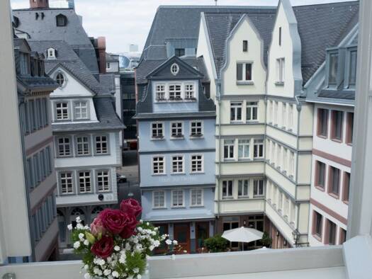 Studio zur Miete 860 € 1 Zimmer 30 m² 4. Geschoss Altstadt Frankfurt am Main / Altstadt 60311