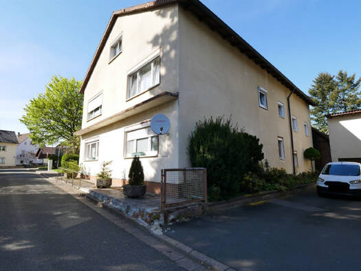 Mehrfamilienhaus zum Kauf als Kapitalanlage geeignet 355.000 € 13 Zimmer 339 m² 374 m² Grundstück Neuensorg Weidhausen b.Coburg 96279