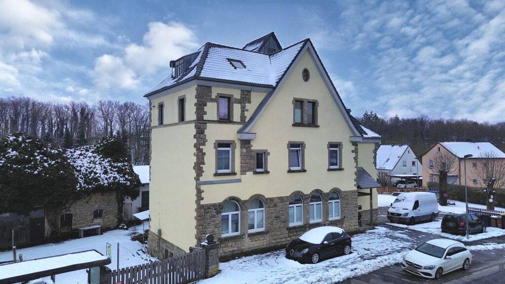 Mehrfamilienhaus zum Kauf 21 Zimmer 626,3 m² 1.765 m² Grundstück Kirchheim 97268
