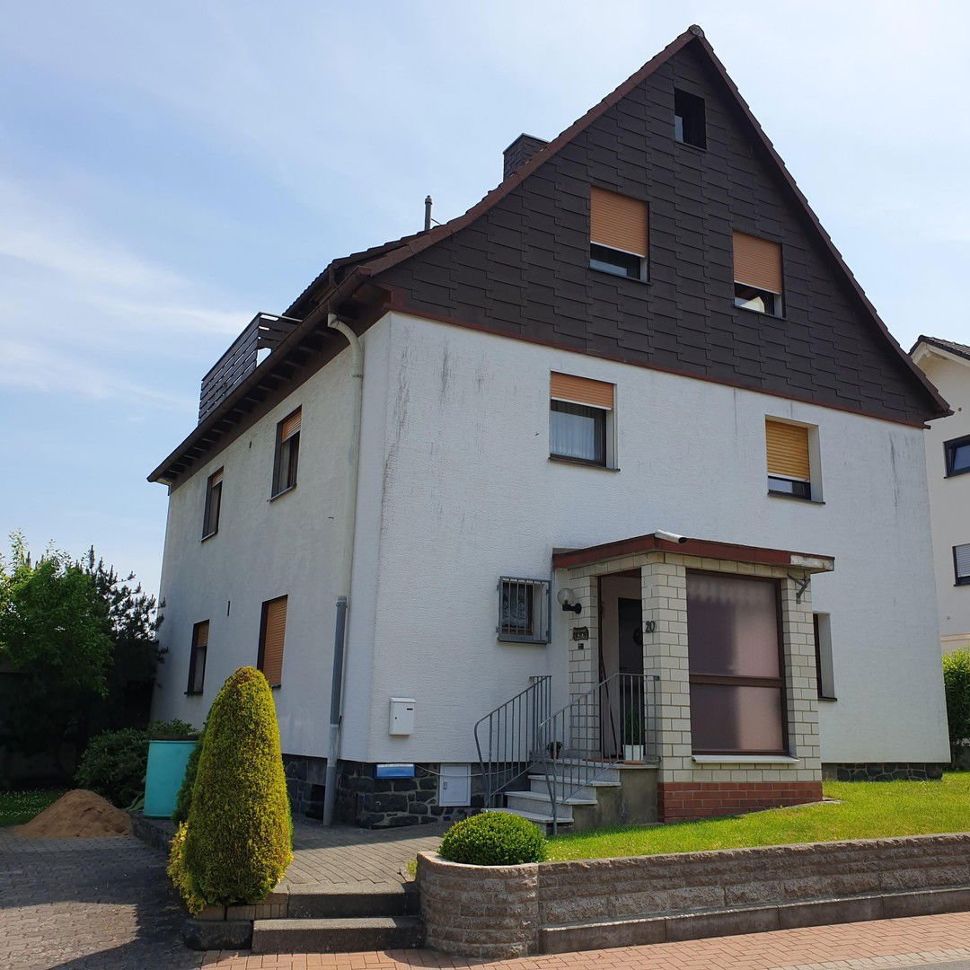 Mehrfamilienhaus zum Kauf provisionsfrei 298.000 € 9 Zimmer 229 m²<br/>Wohnfläche 717 m²<br/>Grundstück Ludwigstraße 20 Friedensdorf Dautphetal - Friedensdorf 35232