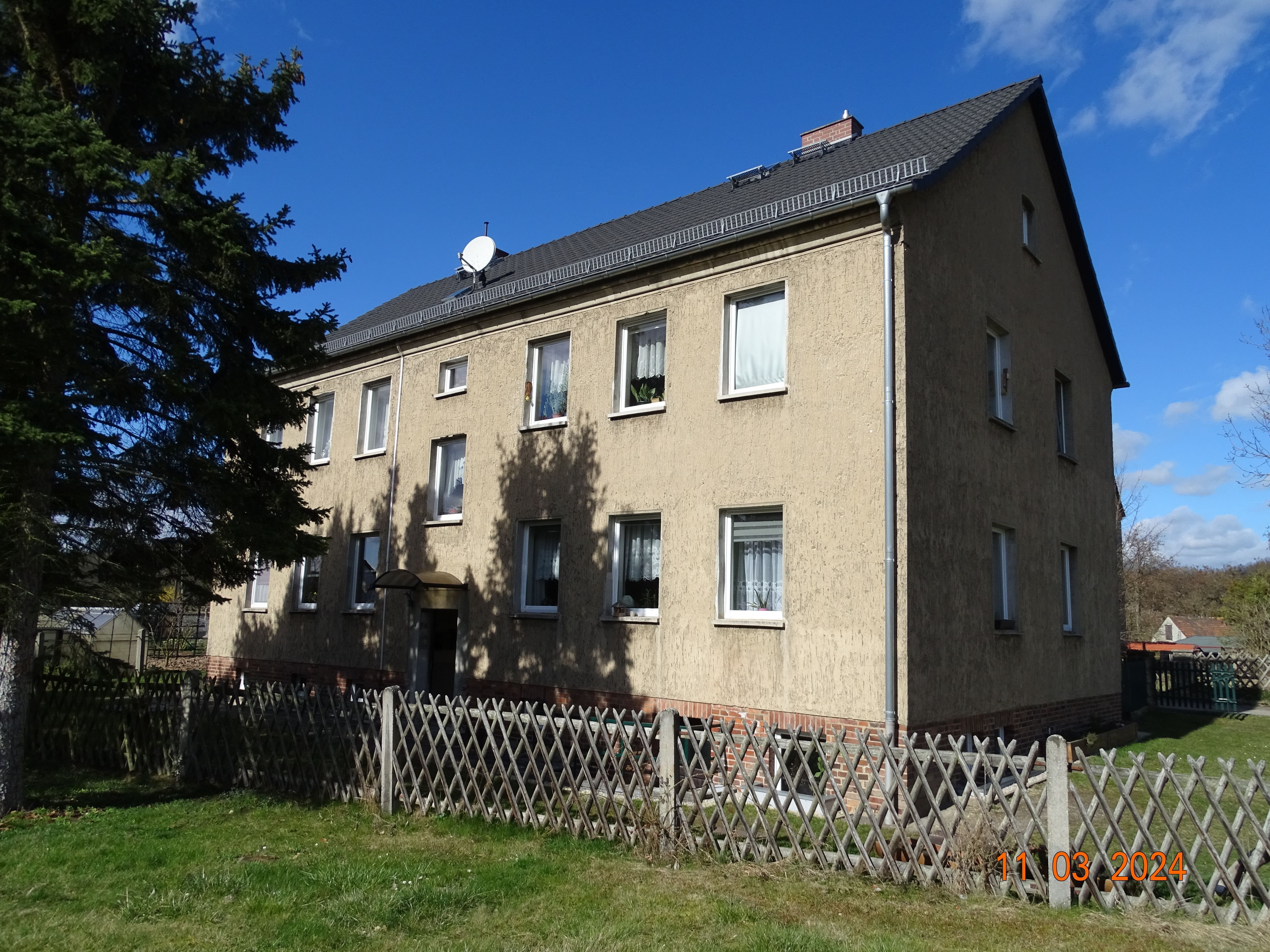 Mehrfamilienhaus zum Kauf als Kapitalanlage geeignet 193.000 € 12 Zimmer 240 m²<br/>Wohnfläche 722 m²<br/>Grundstück Wetterzeube Wetterzeube 06722