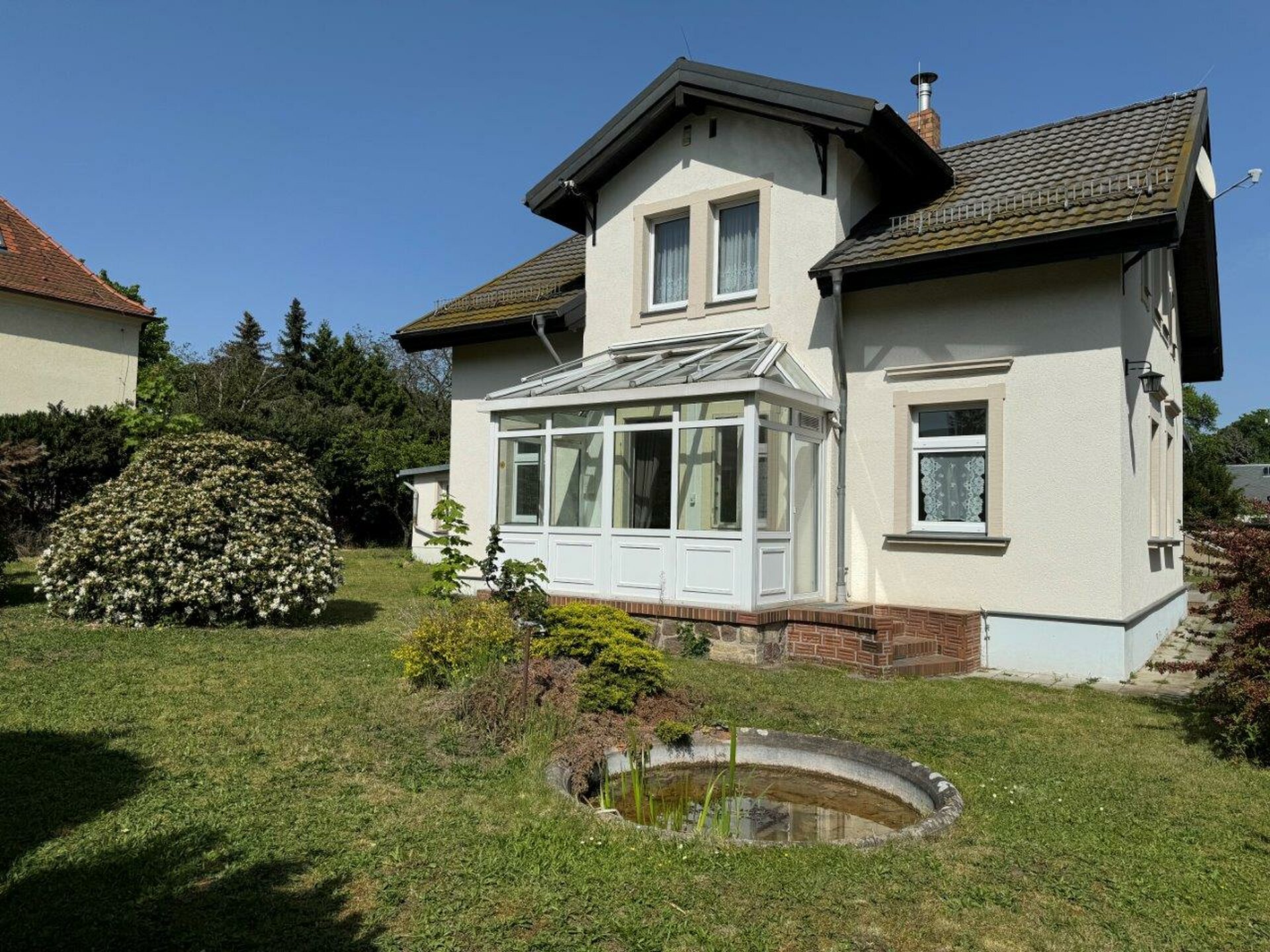 Einfamilienhaus zum Kauf 680.000 € 6 Zimmer 160 m²<br/>Wohnfläche 1.333 m²<br/>Grundstück Radebeul 01445