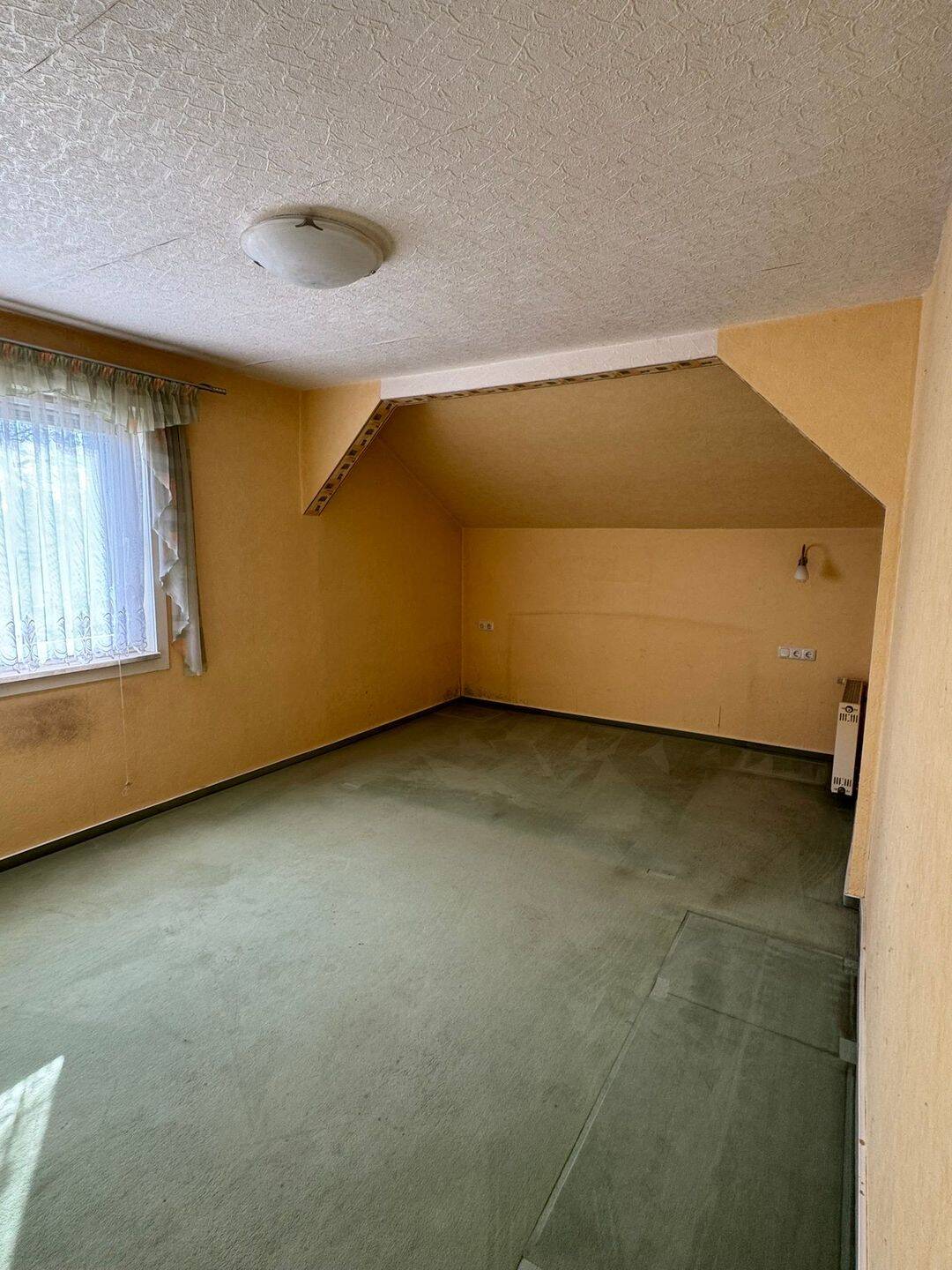 Immobilie in Lengenfeld - Großzügiges Grundstück mit Sanierungshaus und zusätzlichem Baugrundstück in Waldkirchen (Sachsen) - Bild 3