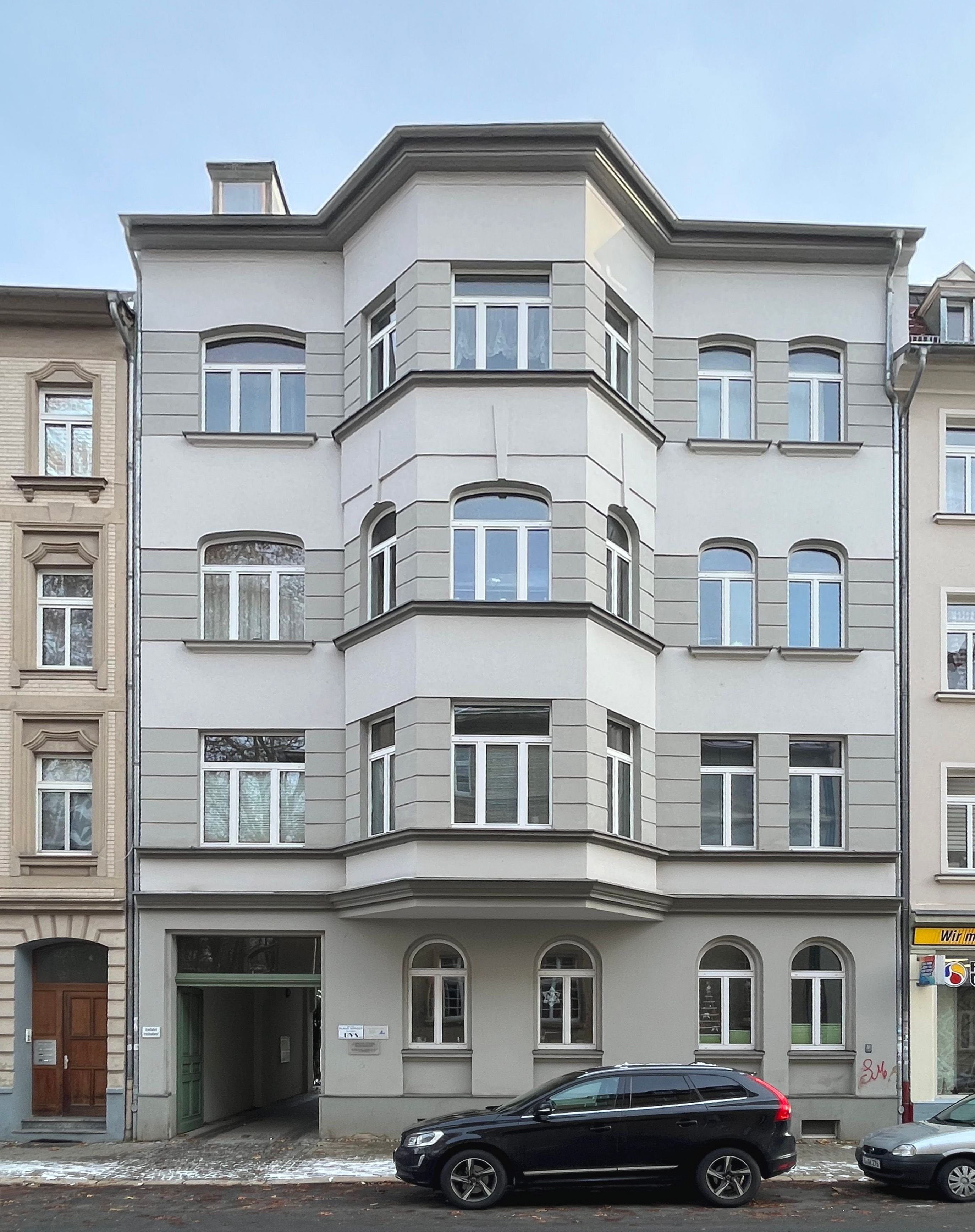 Wohnung zur Miete 993 € 5 Zimmer 133,2 m²<br/>Wohnfläche ab sofort<br/>Verfügbarkeit Südbahnhof / Reichsstraße Gera 07545