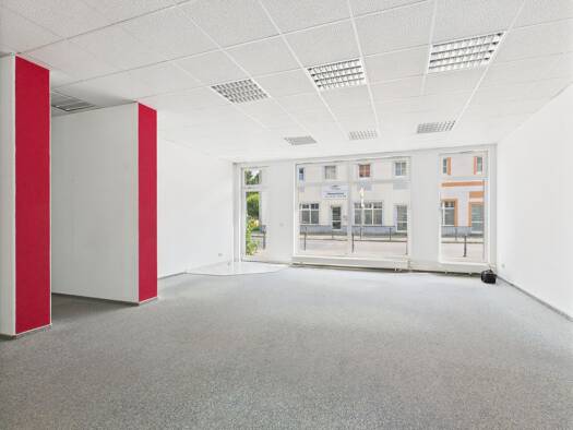 Verkaufsfläche zur Miete provisionsfrei 4,95 € 1,5 Zimmer 81 m² Verkaufsfläche Am Markt 1 Kitzscher 04567