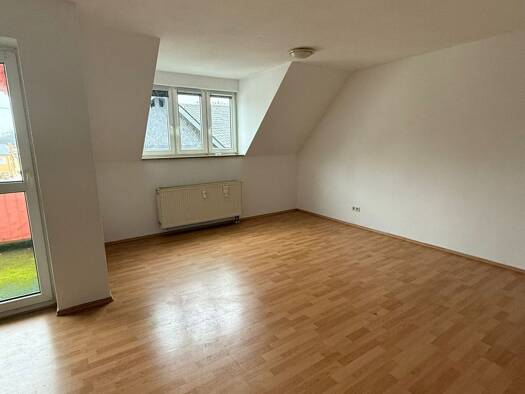 Wohnung zur Miete 550 € 3 Zimmer 75 m² 3. Geschoss frei ab sofort Bahnhofstraße 7 Steinach 96523