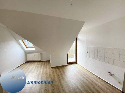 Wohnung zur Miete 395 € 2 Zimmer 71,5 m² 4. Geschoss frei ab sofort Antonstr. 11 Stadtmitte Plauen 08523