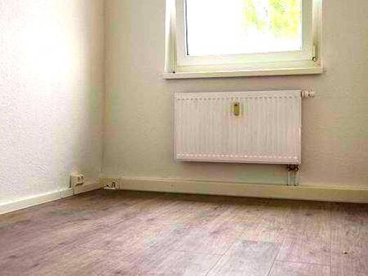 Wohnung zur Miete 366 € 3 Zimmer 59 m² Geschoss 5/5 frei ab sofort Magdeborner Straße 25 Borna Borna 04552