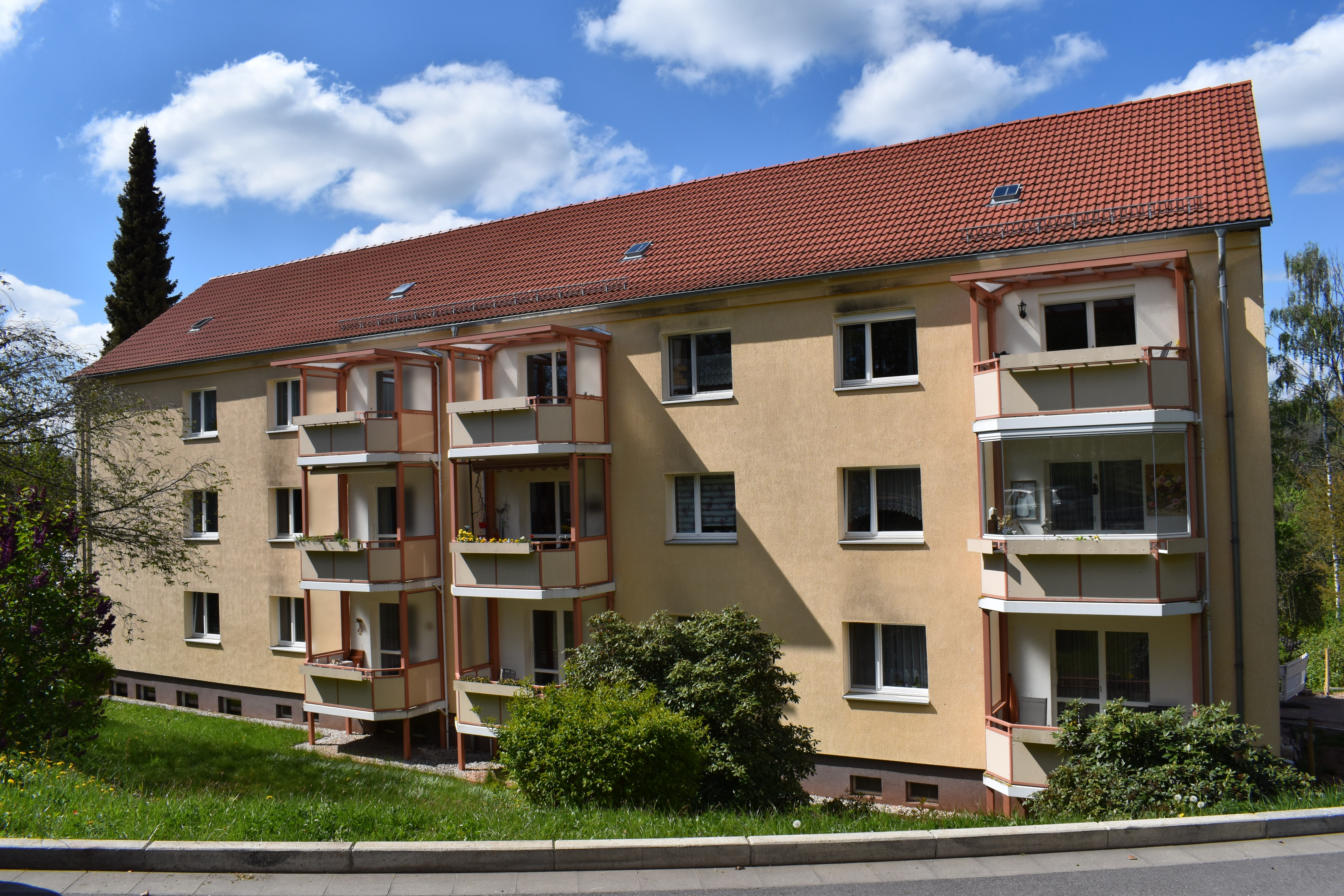 Wohnung zum Kauf 45.000 € 3 Zimmer 60 m²<br/>Wohnfläche 3.<br/>Geschoss Hohenstein-Ernstthal Hohenstein-Ernstthal 09337