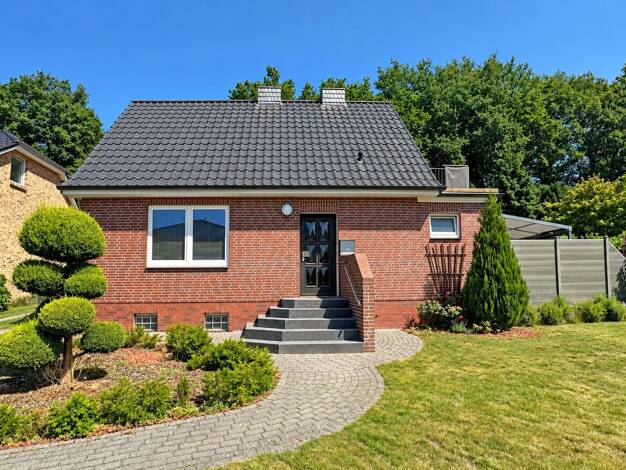 Einfamilienhaus zum Kauf 335.000 € 4 Zimmer 88 m² 1.013 m² Grundstück Bad Bramstedt 24576