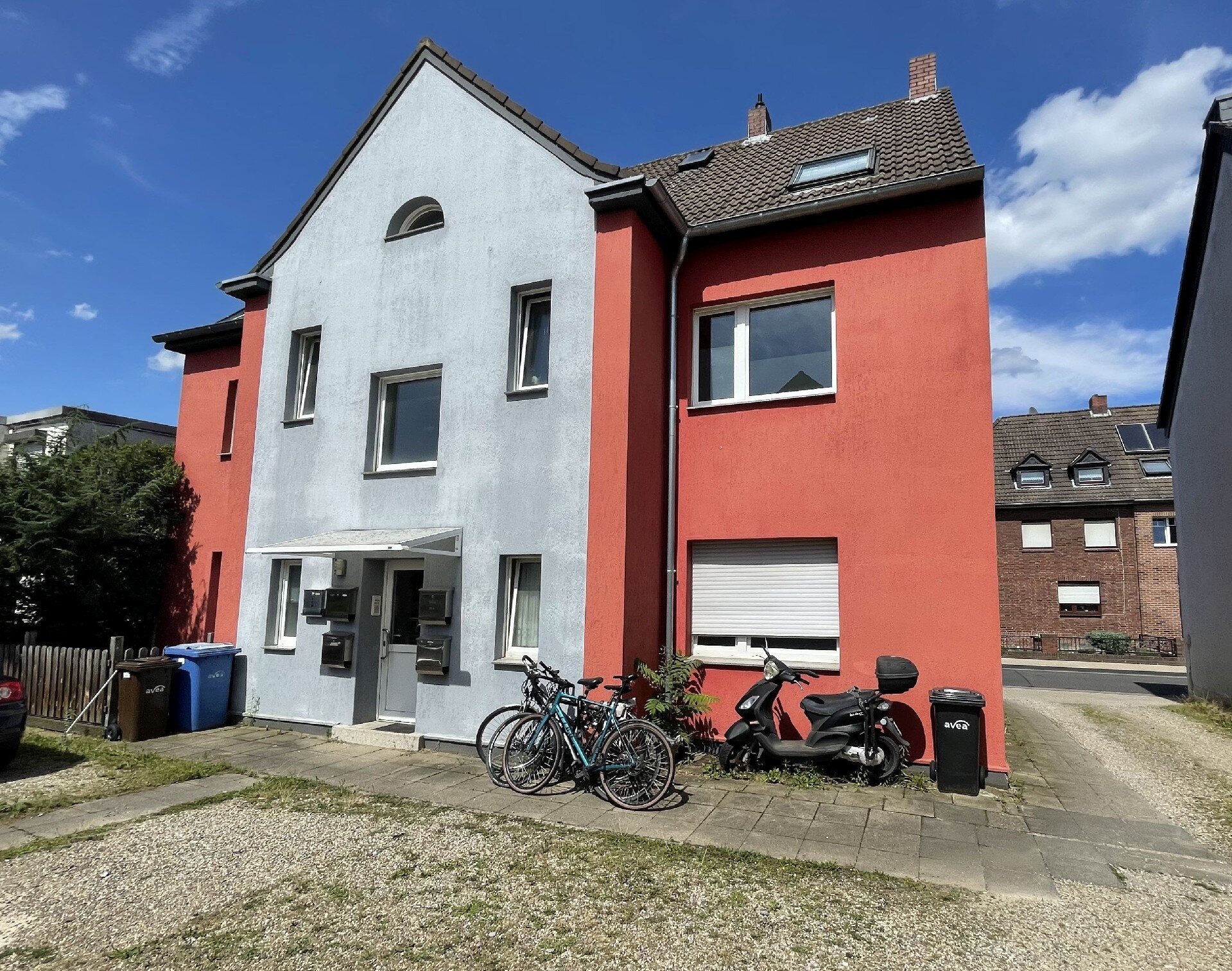 Mehrfamilienhaus zum Kauf als Kapitalanlage geeignet 695.000 € 224 m²<br/>Wohnfläche 385 m²<br/>Grundstück Hitdorf Leverkusen 51371