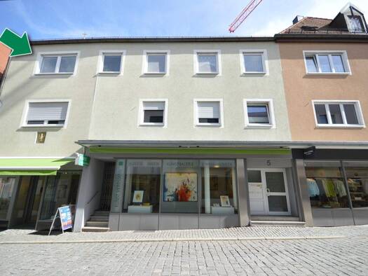 Wohnung zur Miete 805 € 4 Zimmer 98 m² 2. Geschoss frei ab 01.04.2026 Neumarkt Neumarkt in der Oberpfalz 92318