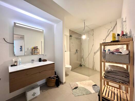 Wohnung zur Miete 2.298 € 2 Zimmer 78,6 m² 2. Geschoss frei ab sofort Warburgstraße 35 Rotherbaum Eimsbüttel 20354