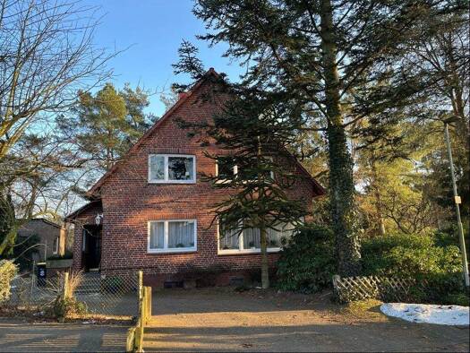 Mehrfamilienhaus zum Kauf provisionsfrei 220.000 € 6 Zimmer 162 m² 1.786 m² Grundstück frei ab 01.04.2026 Schneverdingen 29640