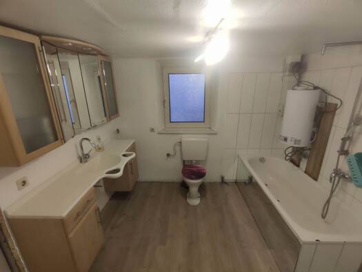 Mehrfamilienhaus zur Miete 1.040 € 6 Zimmer 120 m² 193 m² Grundstück frei ab sofort Ötisheim Ötisheim 75443