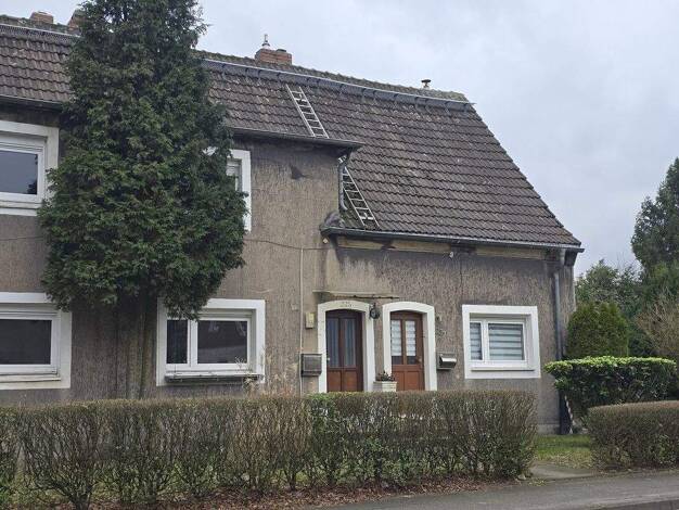 Mehrfamilienhaus zum Kauf provisionsfrei 240.000 € 7 Zimmer 96,2 m² 991 m² Grundstück Im Fuhlenbrock 235, 237 Fuhlenbrock Bottrop 46242