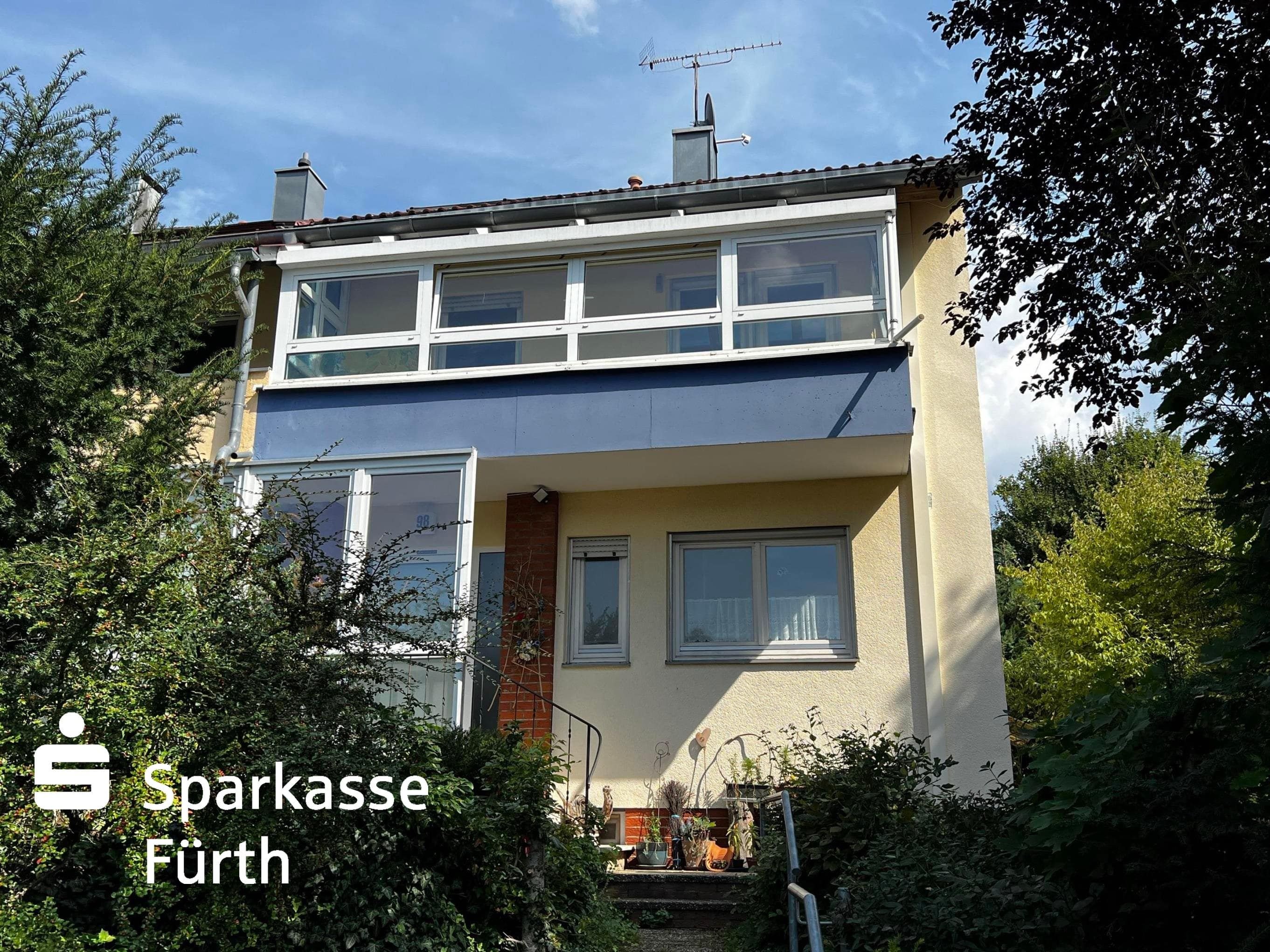 Reihenendhaus zum Kauf 429.000 € 7 Zimmer 137 m²<br/>Wohnfläche 379 m²<br/>Grundstück Zirndorf Zirndorf 90513