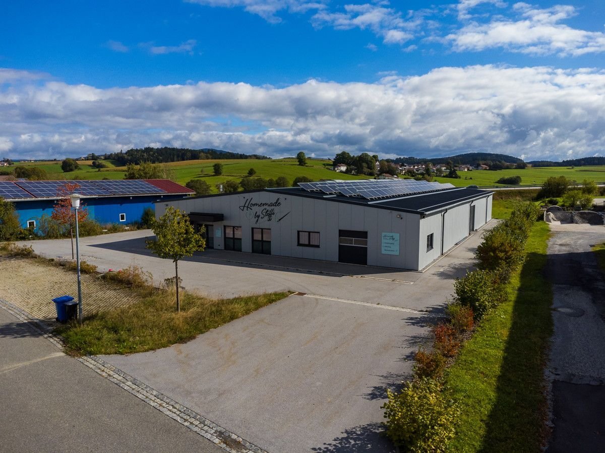 Lagerhalle zum Kauf 1.299.000 € 915 m²<br/>Lagerfläche Kirchberg Kirchberg 94259