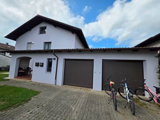 Wohnung zum Kauf 379.000 € 4 Zimmer 107 m² 1. Geschoss Traunwalchen Traunreut 83374