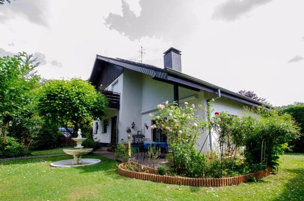 Mehrfamilienhaus zum Kauf 349.000 € 6 Zimmer 154 m² 717 m² Grundstück Dellwig Fröndenberg 58730