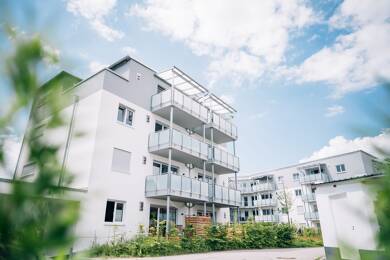 Wohnung zur Miete 1.036 € 2 Zimmer 86,3 m² 1. Geschoss frei ab 01.06.2025 Georg-Bäumel-Str. 11 Obertraubling Obertraubling 93083