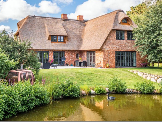 Einfamilienhaus zum Kauf 450 m² 4.500 m² Grundstück Morsum Sylt 25980