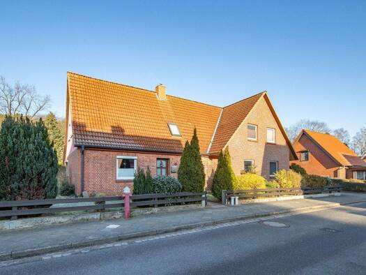 Doppelhaushälfte zum Kauf 289.000 € 5 Zimmer 95 m² 1.200 m² Grundstück Salzhausen 21376