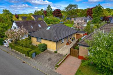 Einfamilienhaus zum Kauf 349.900 € 4 Zimmer 103 m² 356 m² Grundstück Westliche Höhe - St.-Gertrud Flensburg 24939