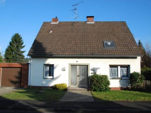 Wohnung zur Miete 590 € 2 Zimmer 60 m² Geschoss 1/2 frei ab sofort Uhlandstraße 4 Lintorf Ratingen 40885