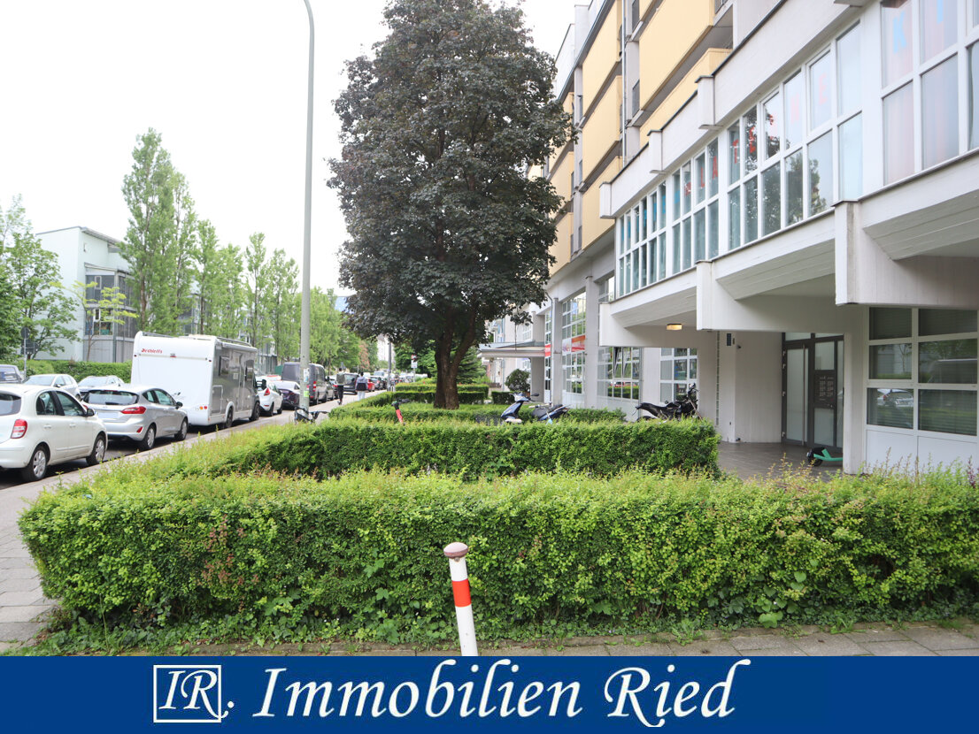 Wohnung zum Kauf 249.000 € 1 Zimmer 27,5 m²<br/>Wohnfläche 2.<br/>Geschoss 01.11.2024<br/>Verfügbarkeit Balanstraße-West München 81549