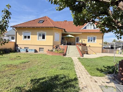Mehrfamilienhaus zum Kauf 479.000 € 9 Zimmer 228 m² 1.741 m² Grundstück Zistersdorf 2225