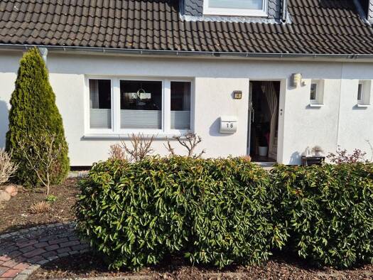 Doppelhaushälfte zur Miete 800 € 1 Zimmer 75 m² 350 m² Grundstück frei ab 01.05.2026 St. Lorenz Nord Lübeck 23556