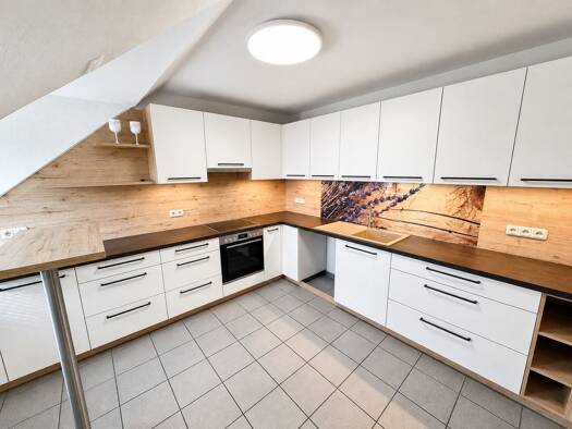 Wohnung zur Miete 950 € 5 Zimmer 131 m² Geschoss 1/1 frei ab sofort Oberdachstetten Oberdachstetten 91617